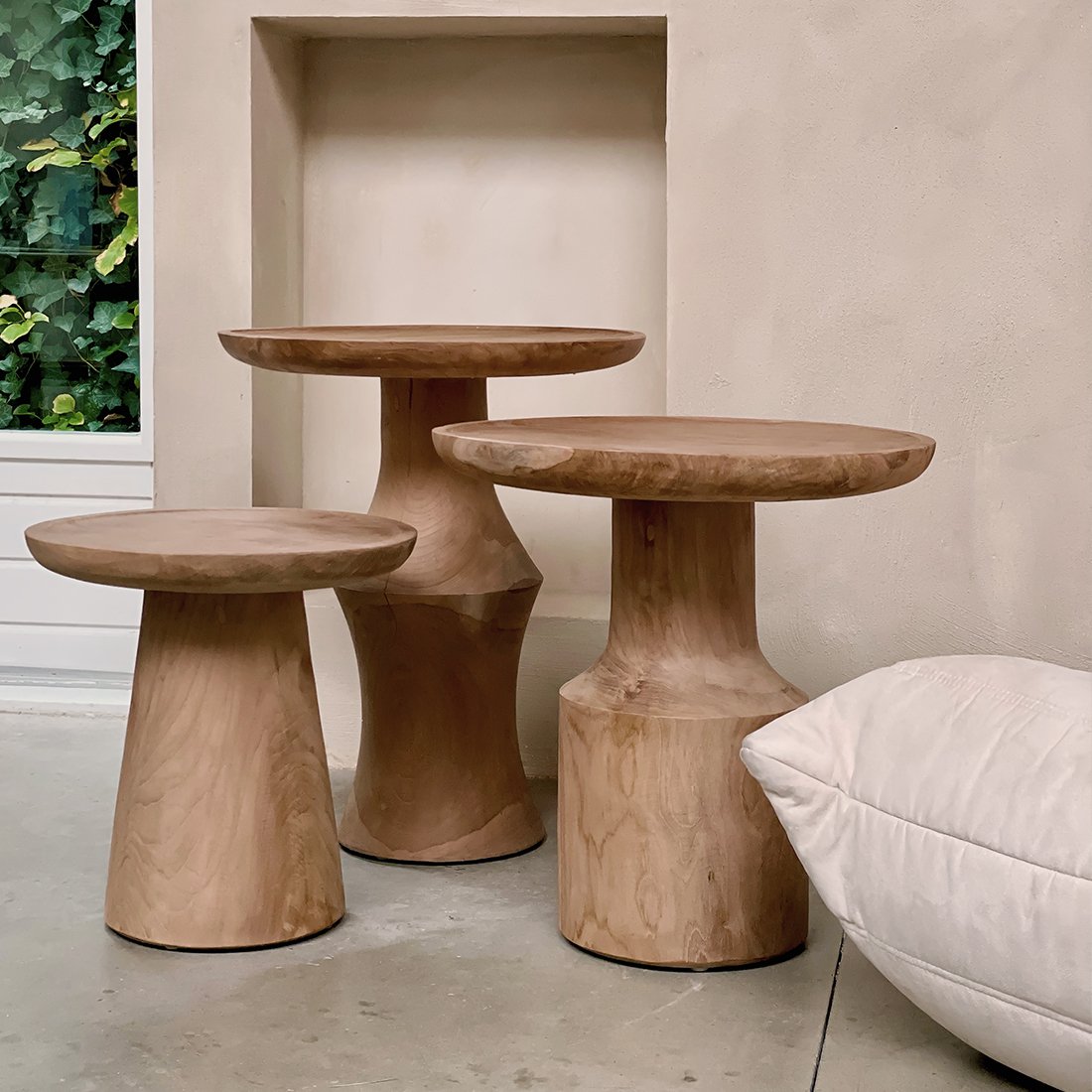 Nero Side Table